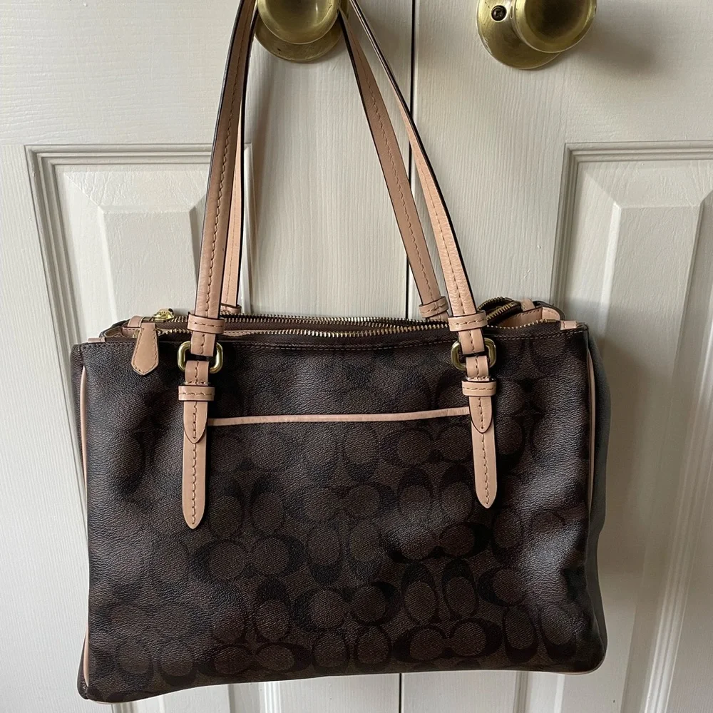 Coach Brown Signature Tote with Tan Handles and Red Tag